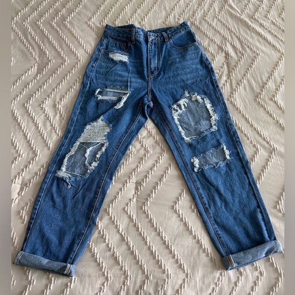 Distressed Mom Jeans Sz. 26 Perfect for Summer Outfits Like New Condition - Picture 1 of 7